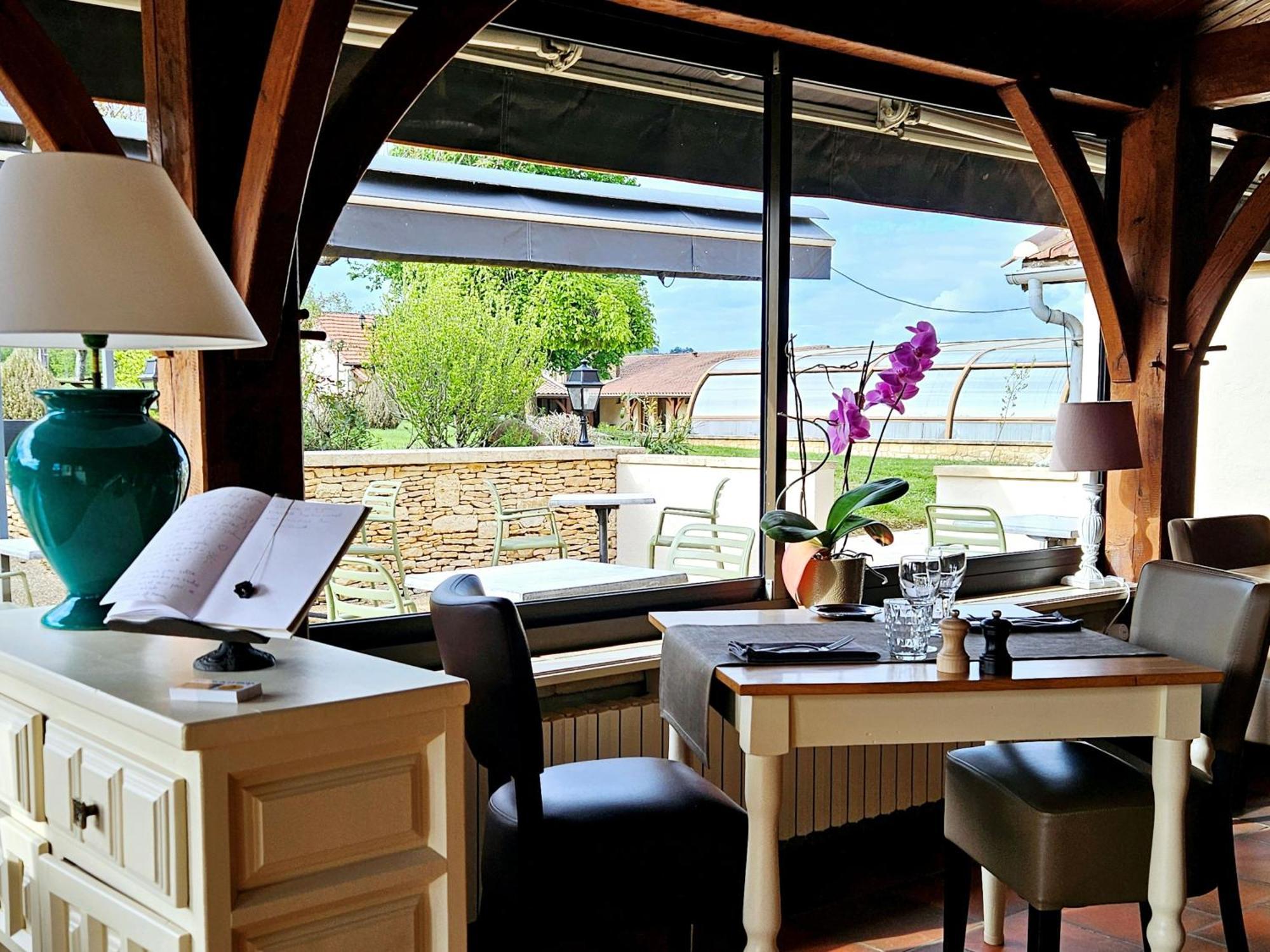 Domaine De La Rhonie Hotel Meyrals Buitenkant foto