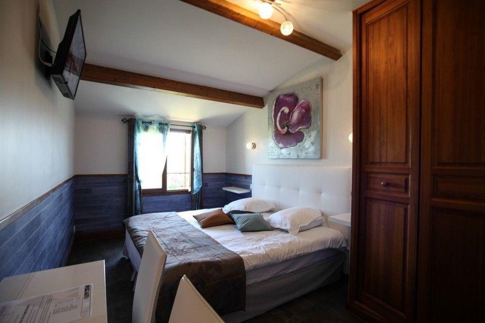 Domaine De La Rhonie Hotel Meyrals Buitenkant foto